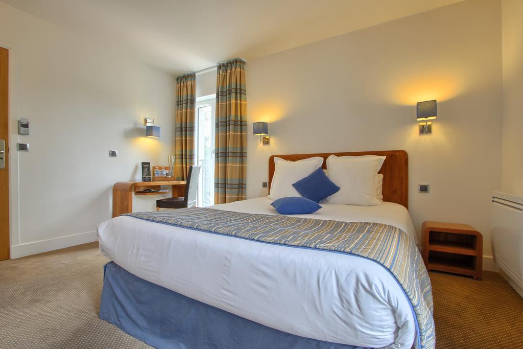 Logis Hotel & Restaurant - Le Manoir De Sauvegrain Saint-Lambert  Zewnętrze zdjęcie
